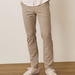 Marine Layer Saturday Breeze chino! Soft, lightweight, water-resistant. NWT!